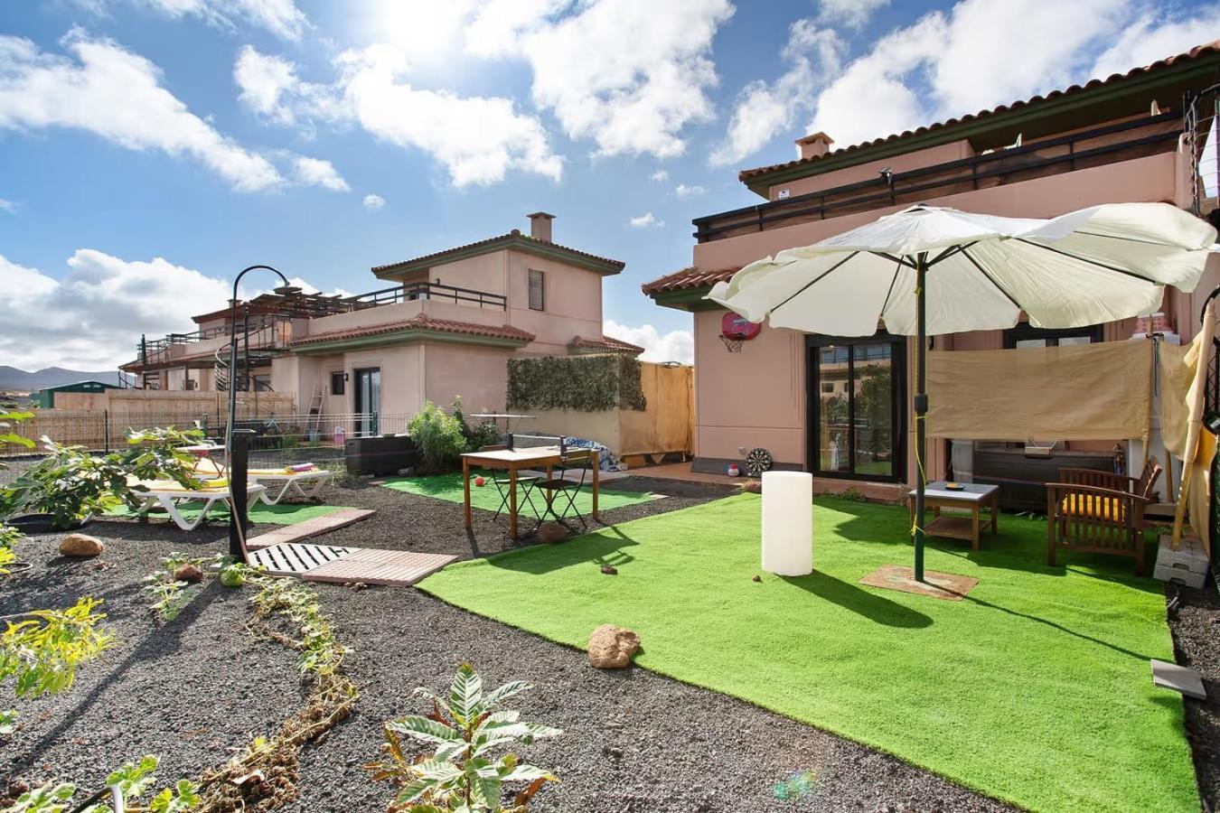 Amadeus Villa La Oliva Bagian luar foto